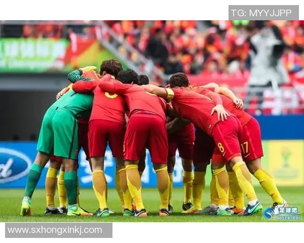 足球明星逆天弹跳展现惊人空中能力引发全球瞩目与热议