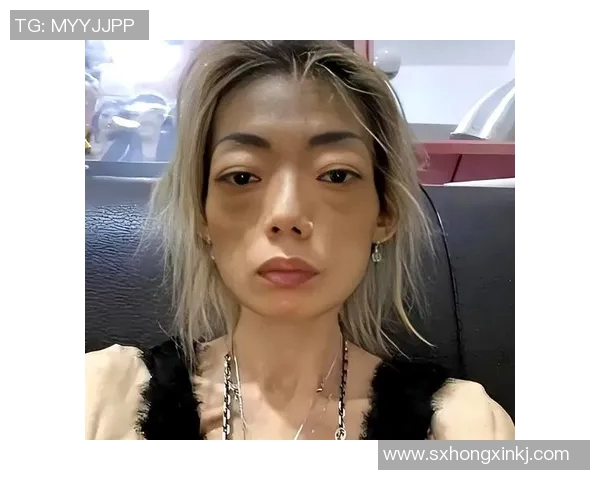 足球明星女友颜值大揭秘最丑女友照片曝光引发热议与争议 足球明星女友颜值大揭秘最丑女友照片曝光引发热议与争议